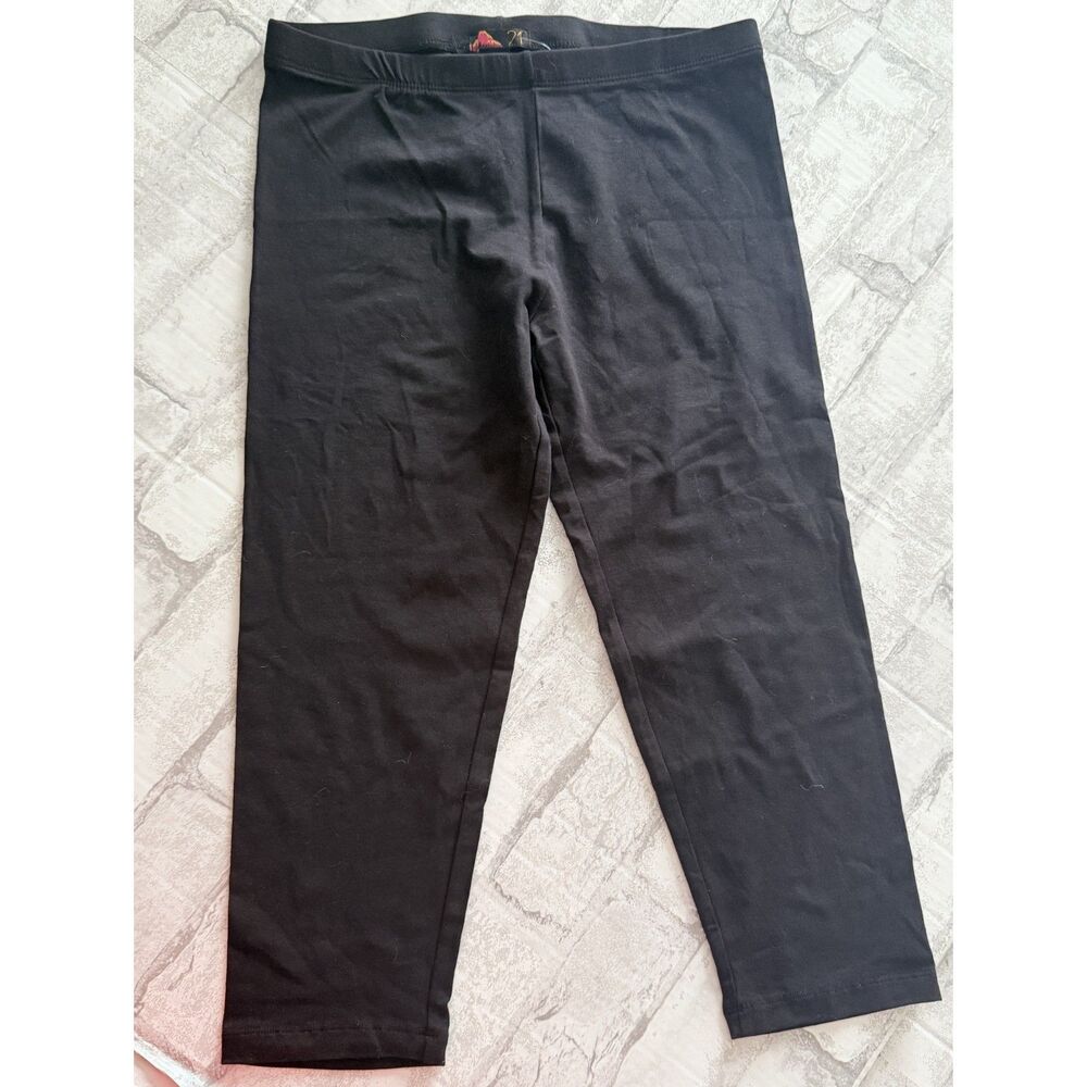 NWT VTG Y2K Forever 21 Black Cropped Capri Leggings Stretchy Comfortable Fit M